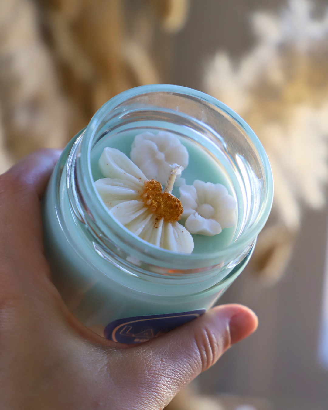 Bougie en pot parfum LINGE FRAIS et demi-Pâquerette - 180g de cire