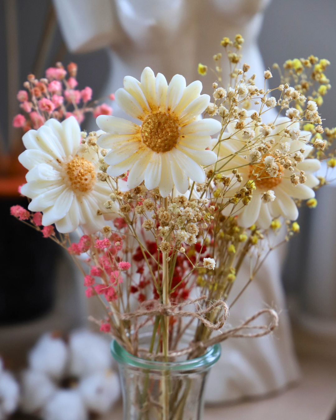 La tige de fondant parfumé PÂQUERETTE & son gypsophile