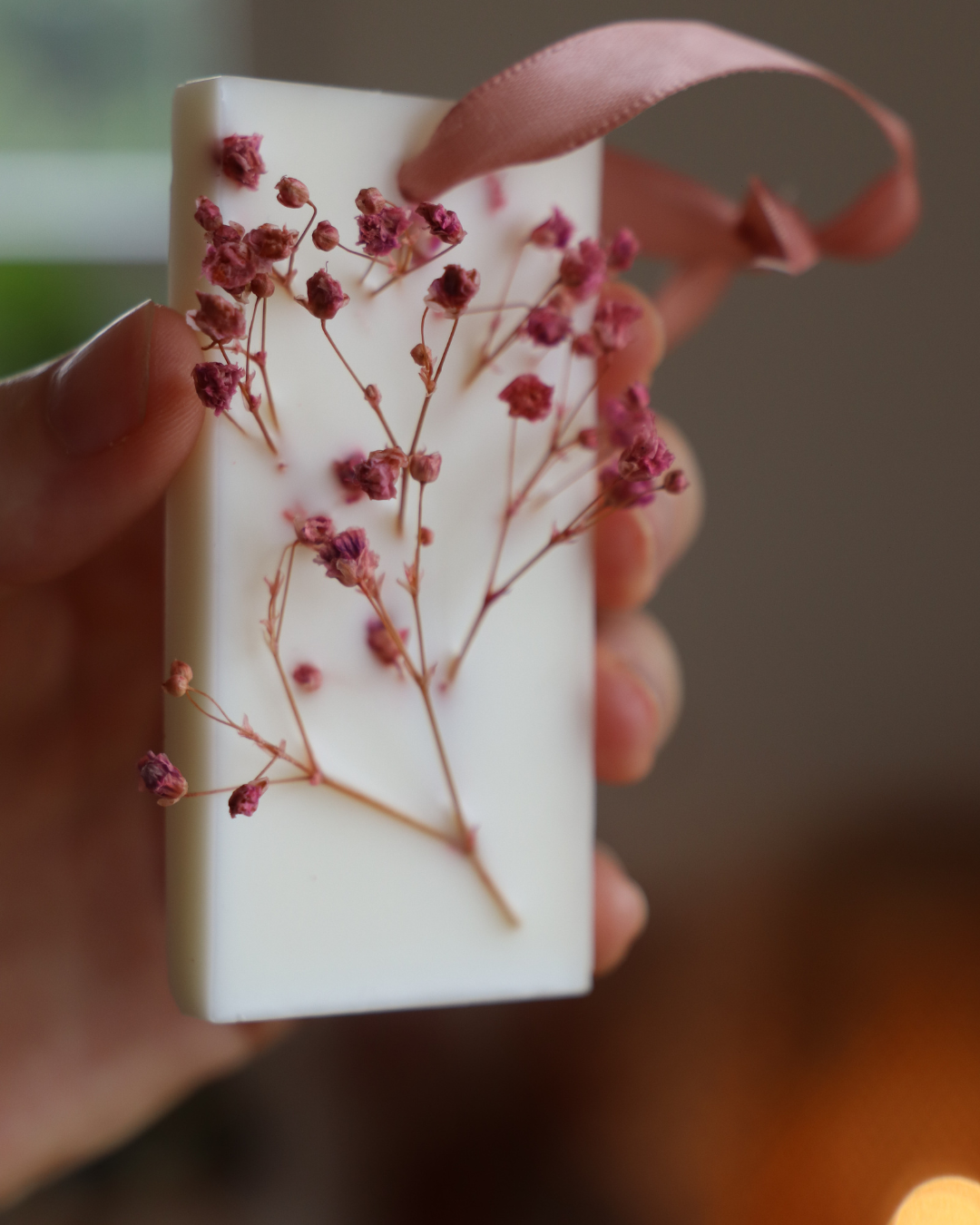 Suspension parfumée PASTÈQUE / GYPSOPHILE ROSE - RUBAN ROSE - rectangle moyen