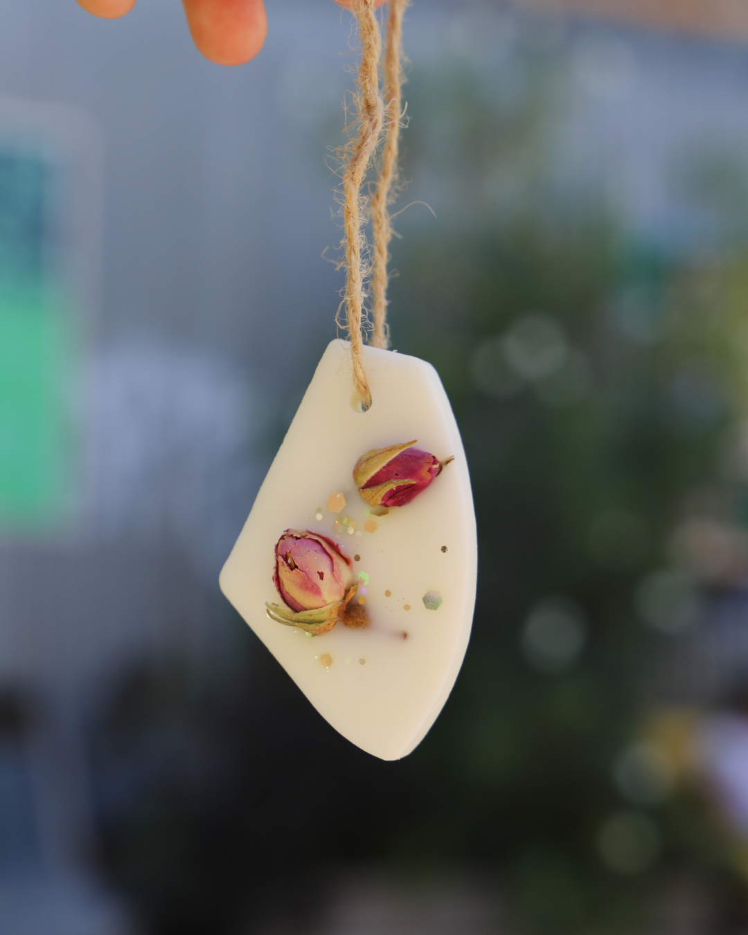 Suspension parfumée boutons de roses et paillettes - Rond
