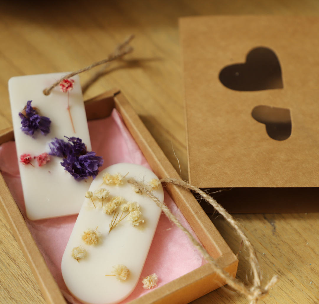 Suspension parfumée fleurie - Fleurs rouges