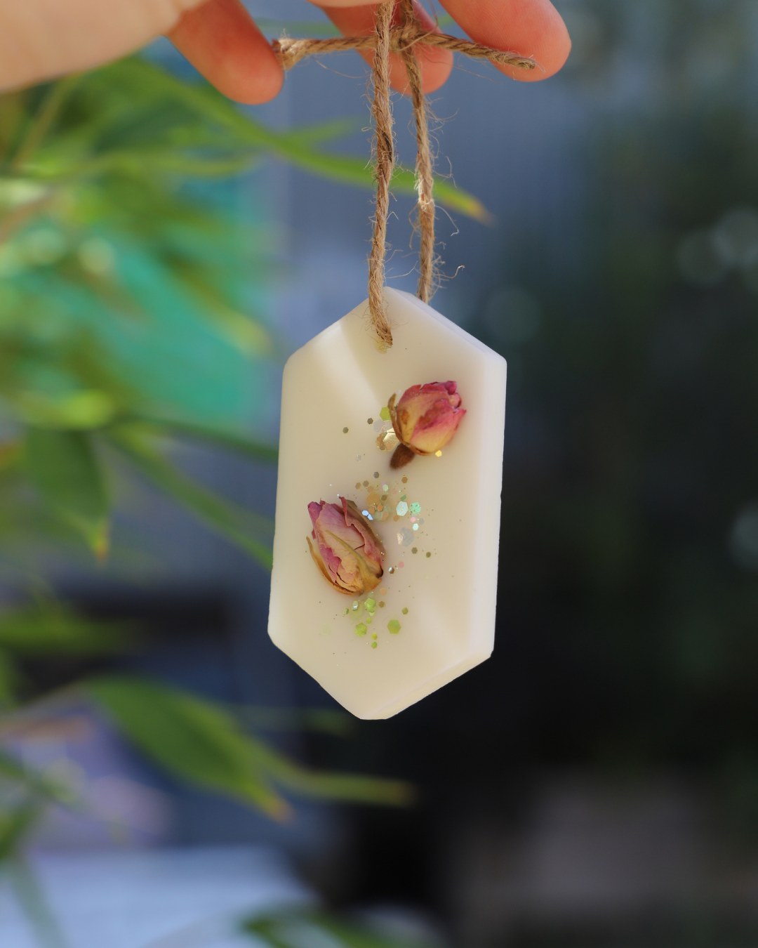 Suspension parfumée boutons de roses et paillettes - Rond