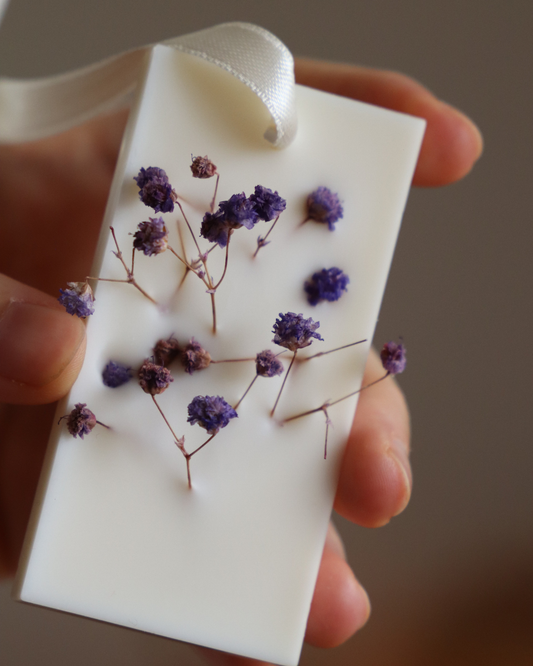 Suspension parfumée LAVANDE / GYPSOPHILE VIOLET - RUBAN BLANC - rectangle moyen