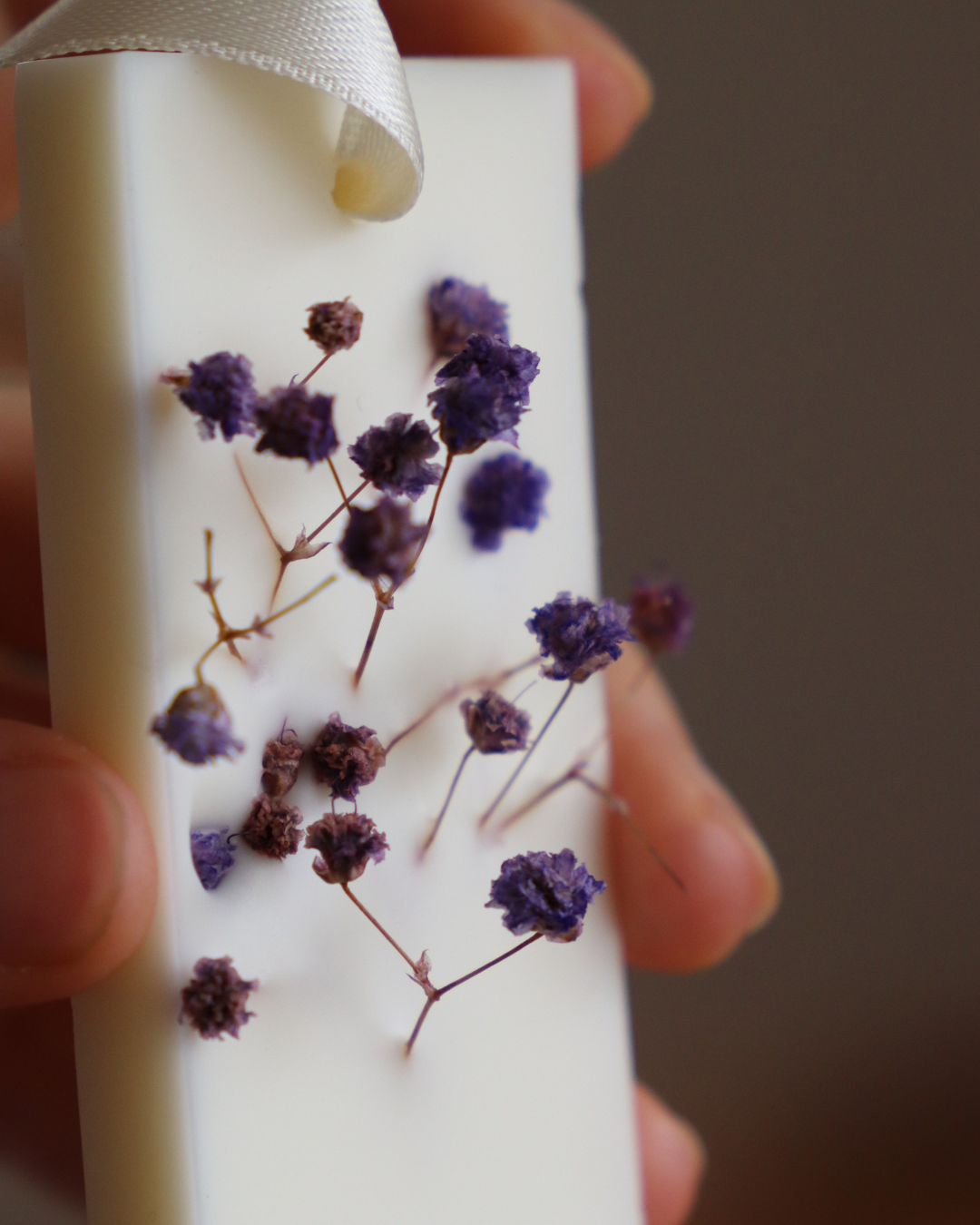 Suspension parfumée LAVANDE / GYPSOPHILE VIOLET - RUBAN BLANC - rectangle moyen