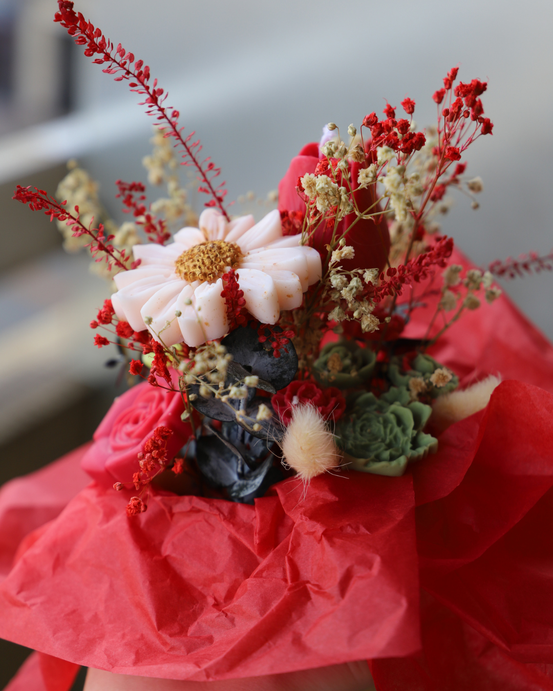 Bouquet de fondants parfumés et tiges de fleurs séchées – création artisanale