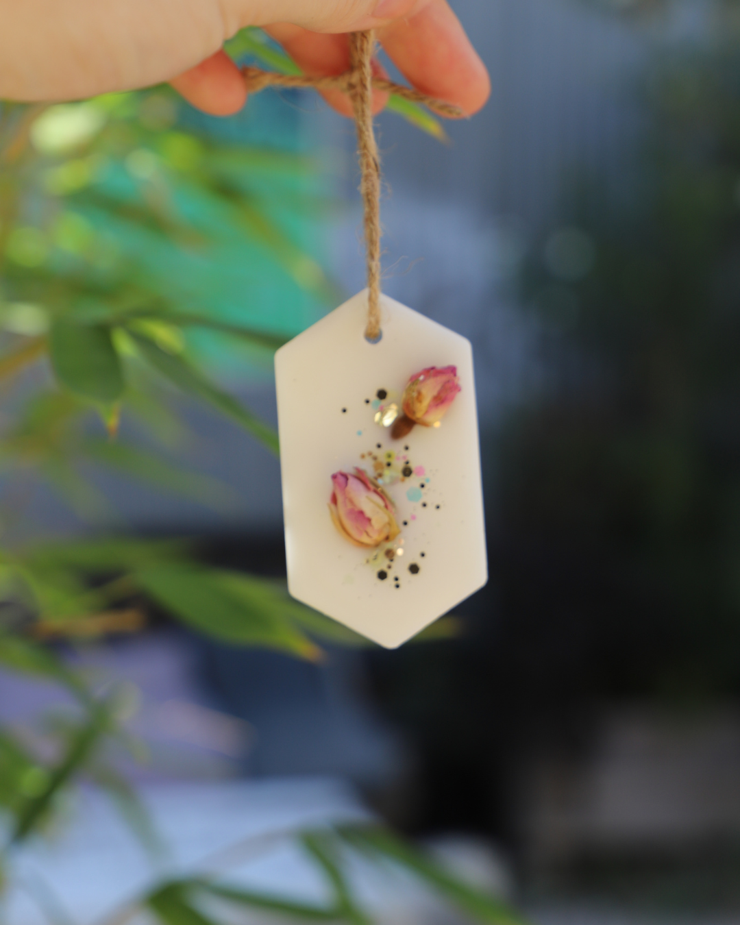 Suspension parfumée boutons de roses et paillettes - Rond