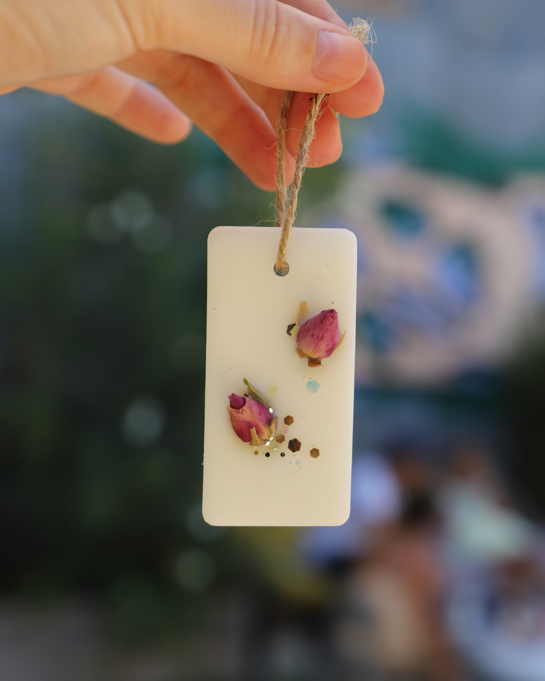 Suspension parfumée boutons de roses et paillettes - Rond