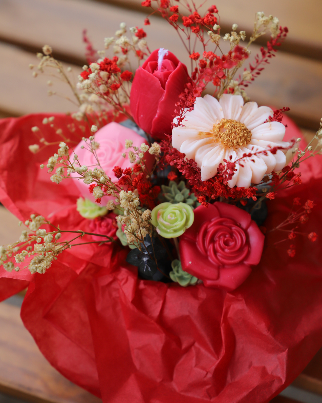 Bouquet de fondants parfumés et tiges de fleurs séchées – création artisanale