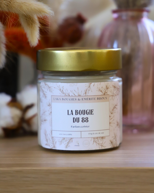 Bougie-Bijou du 88 Ménilmontant - parfum FLEUR DE CERISIER - 150g de cire & un bijoux en acier inoxydable