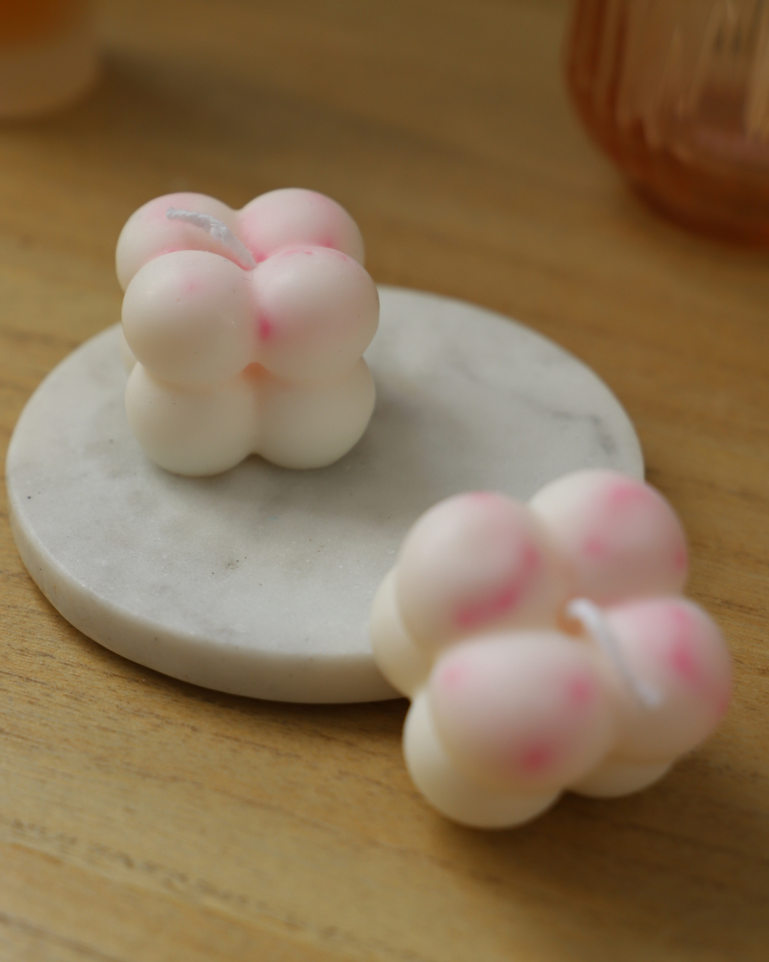 La mini bulle rose et blanche - bougie moulée