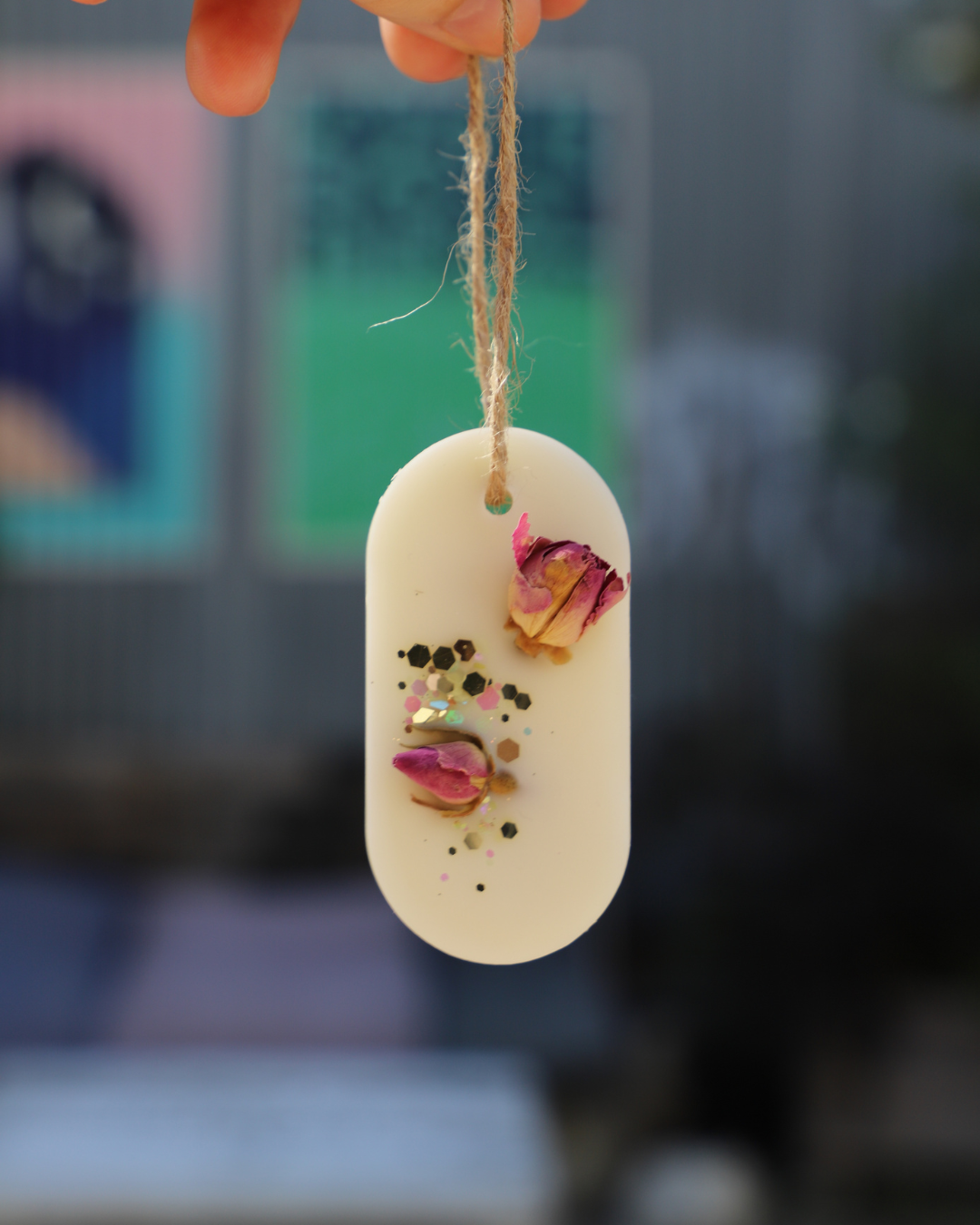Suspension parfumée boutons de roses et paillettes - Rond