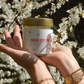 Bougie-Bijou parfum FLEUR DE CERISIER - 150g de cire & un bijoux en acier inoxydable