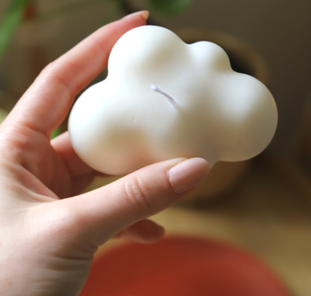 Le trio de nuages blancs