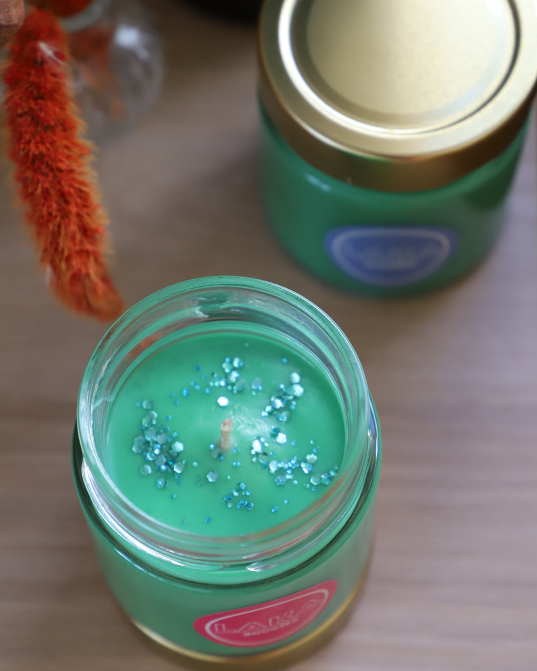 Bougie en pot parfum HERBE COUPÉE et paillettes - 150g de cire