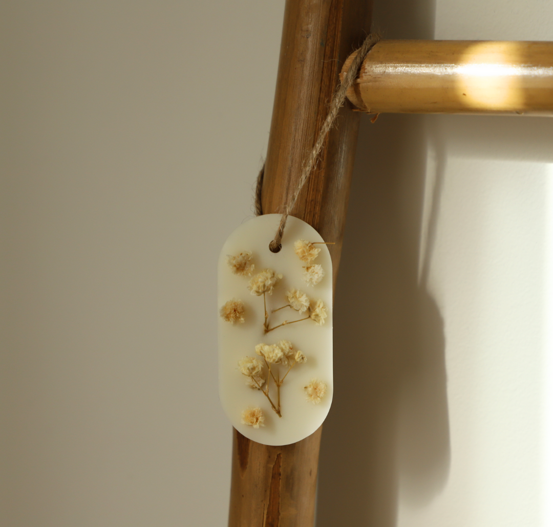 Suspension parfumée fleurie - Fleurs beige